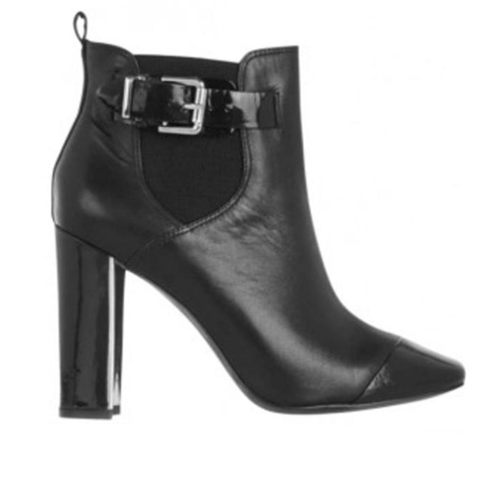 Elegant Black Ankle Boots